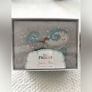 New Pottery Barn Kids’ Disney Frozen Anna and Elsa Jewelry Box Keepsake
